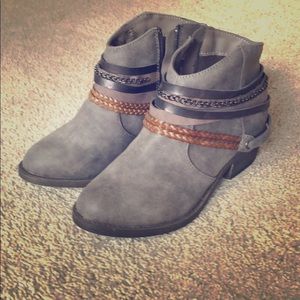Women’s booties